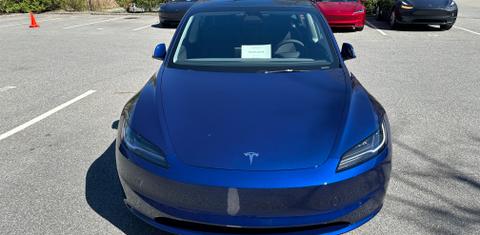 Tesla Model 3 2024