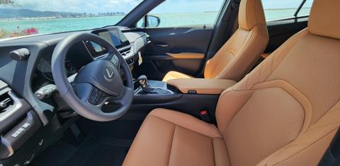 Lexus UX 2024