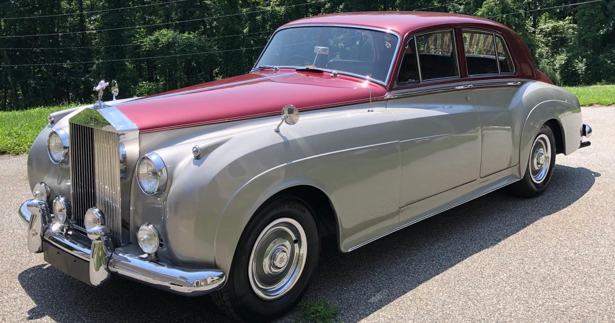 Rolls Royce Silver Cloud 1957 rental in Lodi, NJ by Lavish Car Rental