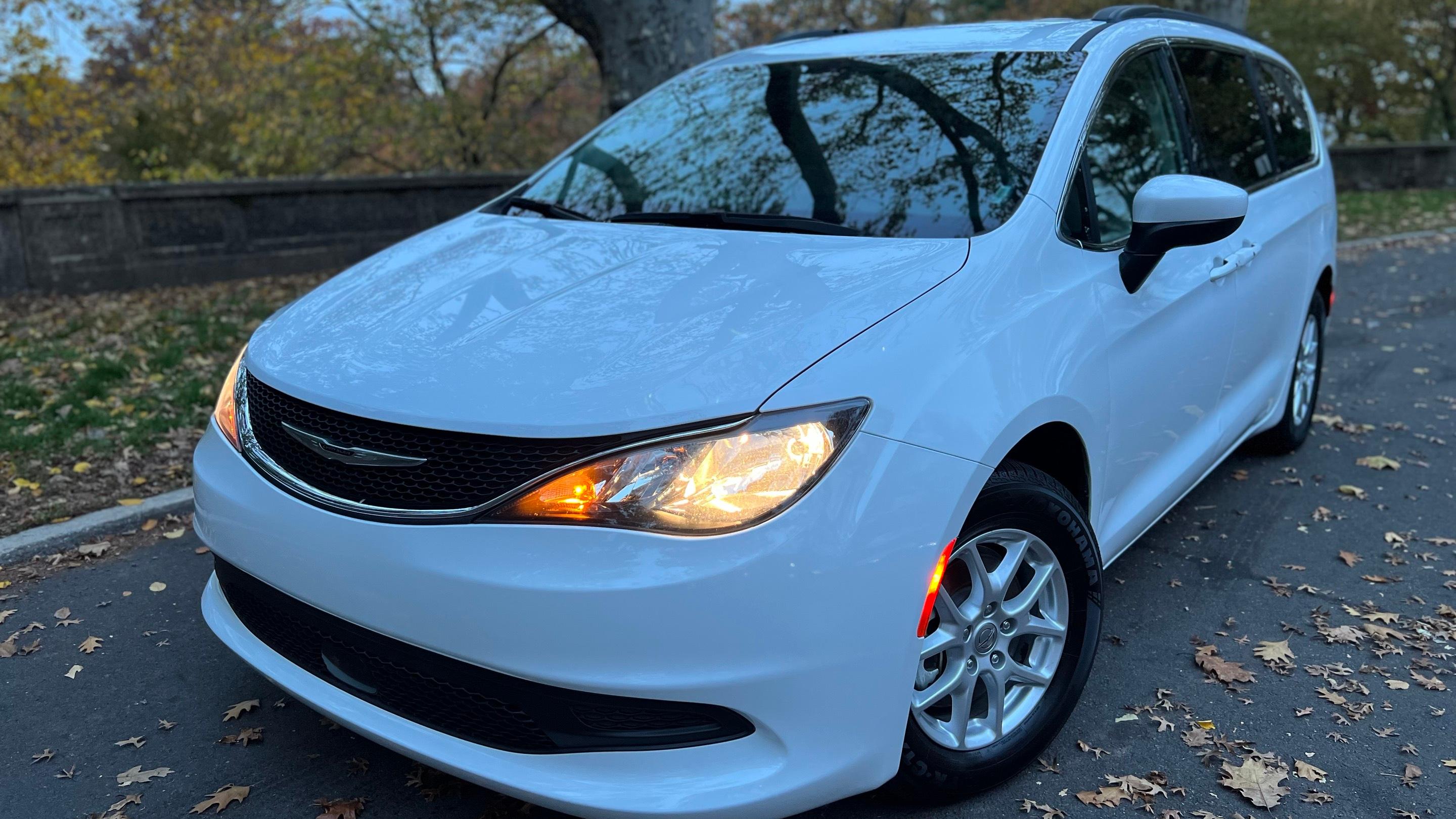 Chrysler Voyager 2021 in Elizabeth, NJ