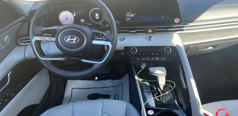 Hyundai Elantra 2025