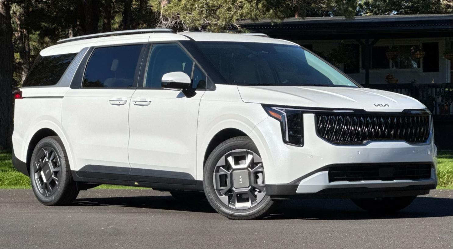 Kia Carnival Hybrid 2026 in Hilo, HI