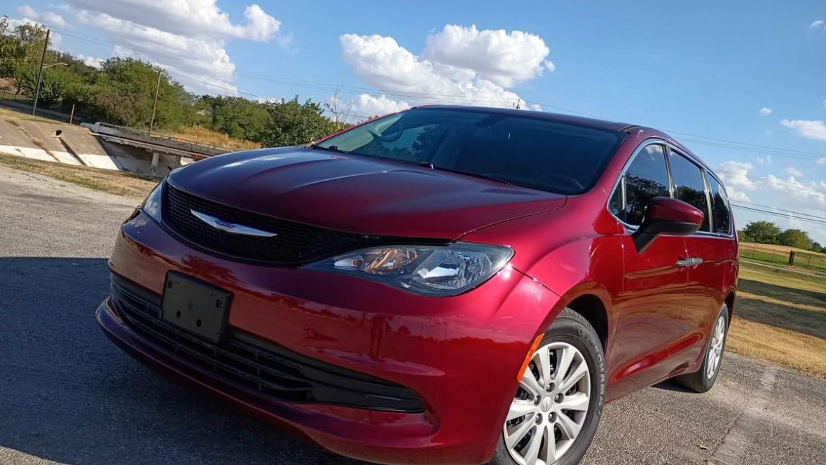 Chrysler Pacifica 2019 in Fredericksburg, TX