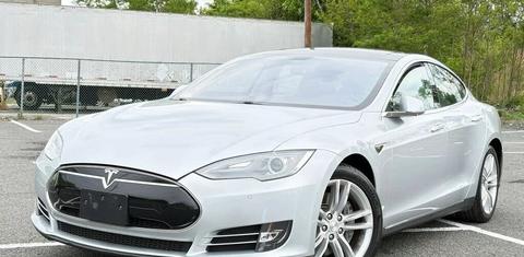 Tesla Model S 2014