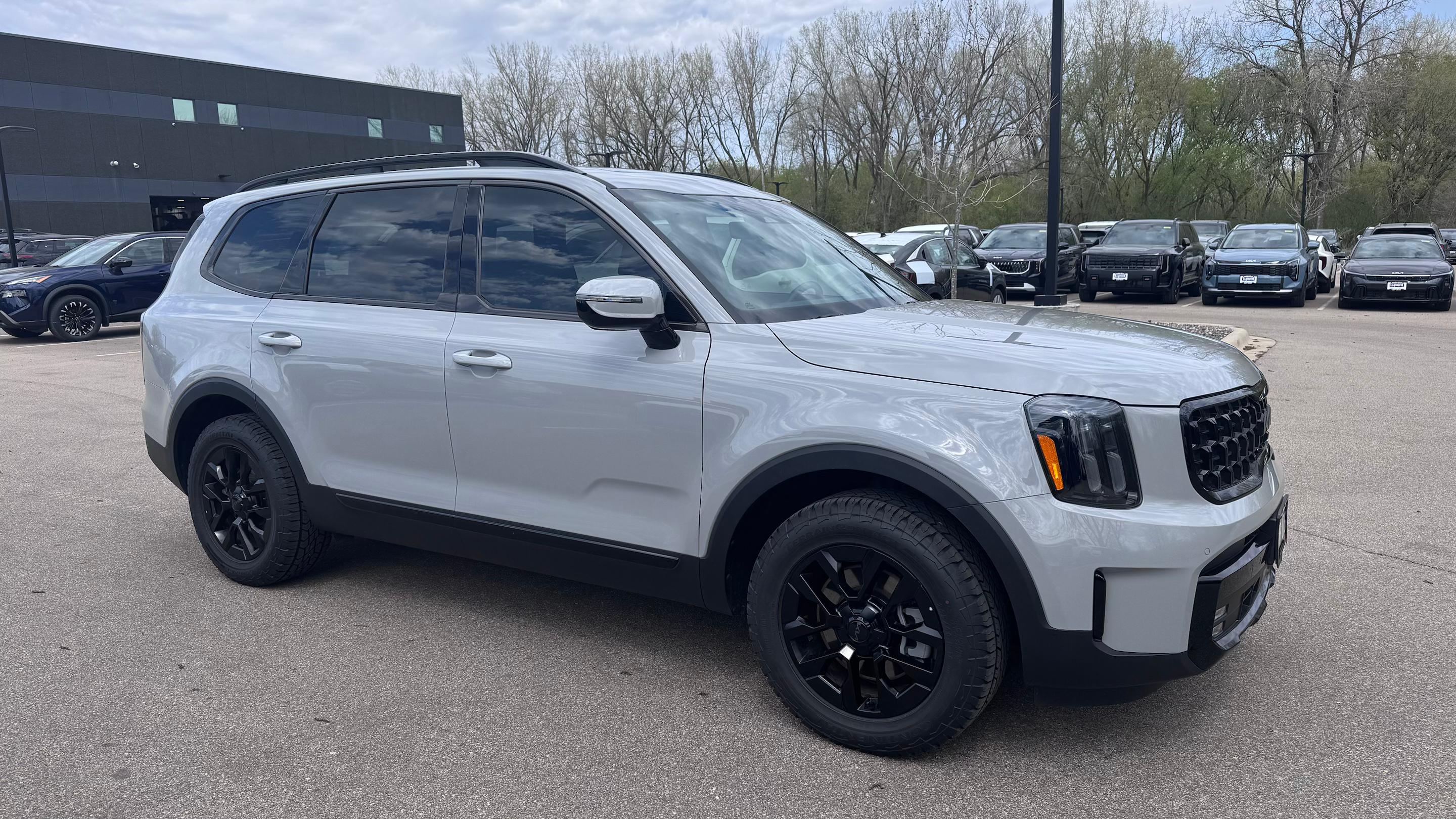 Kia Telluride 2025 in Brooklyn Park, MN