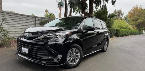 Toyota Sienna 2025