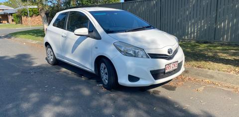 Toyota YARIS 2014