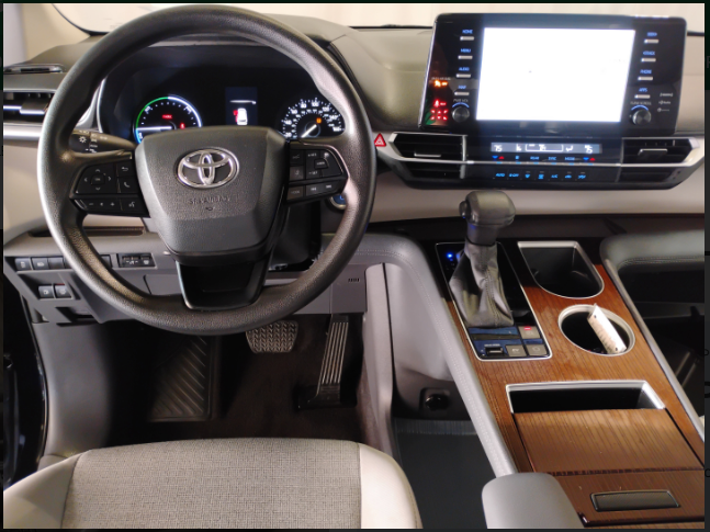 Toyota Sienna 2023 in Tukwila, WA