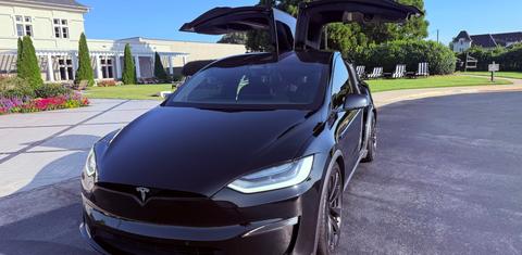 Tesla Model X 2022