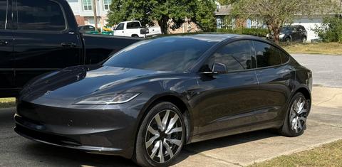 Tesla Model 3 2025