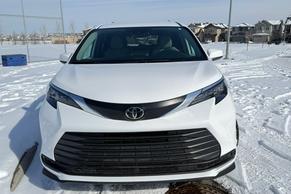 Toyota Sienna 2026 in Calgary