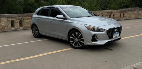 Hyundai Elantra GT 2019
