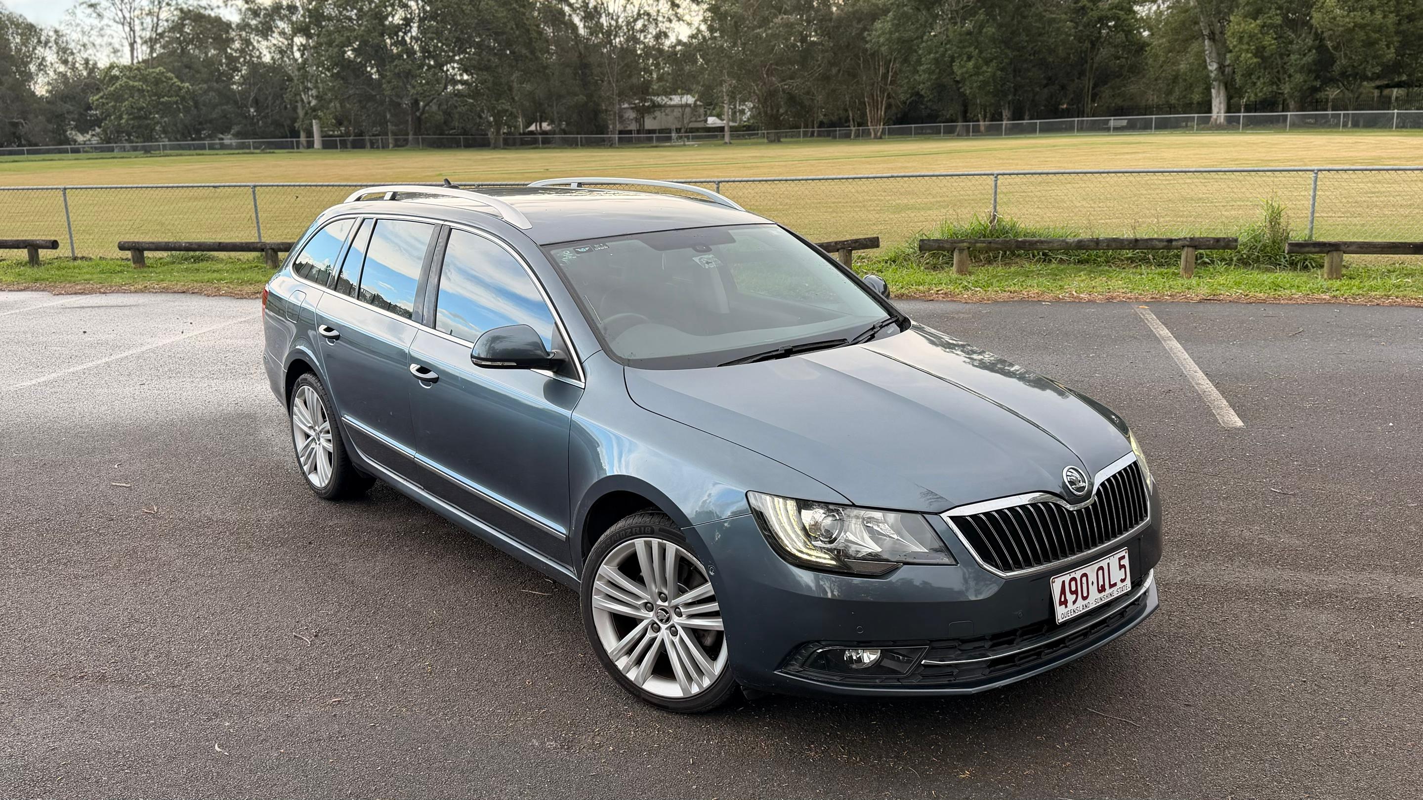 Skoda SUPERB 2014 in Eagleby