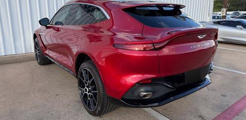 Aston Martin DBX 2021