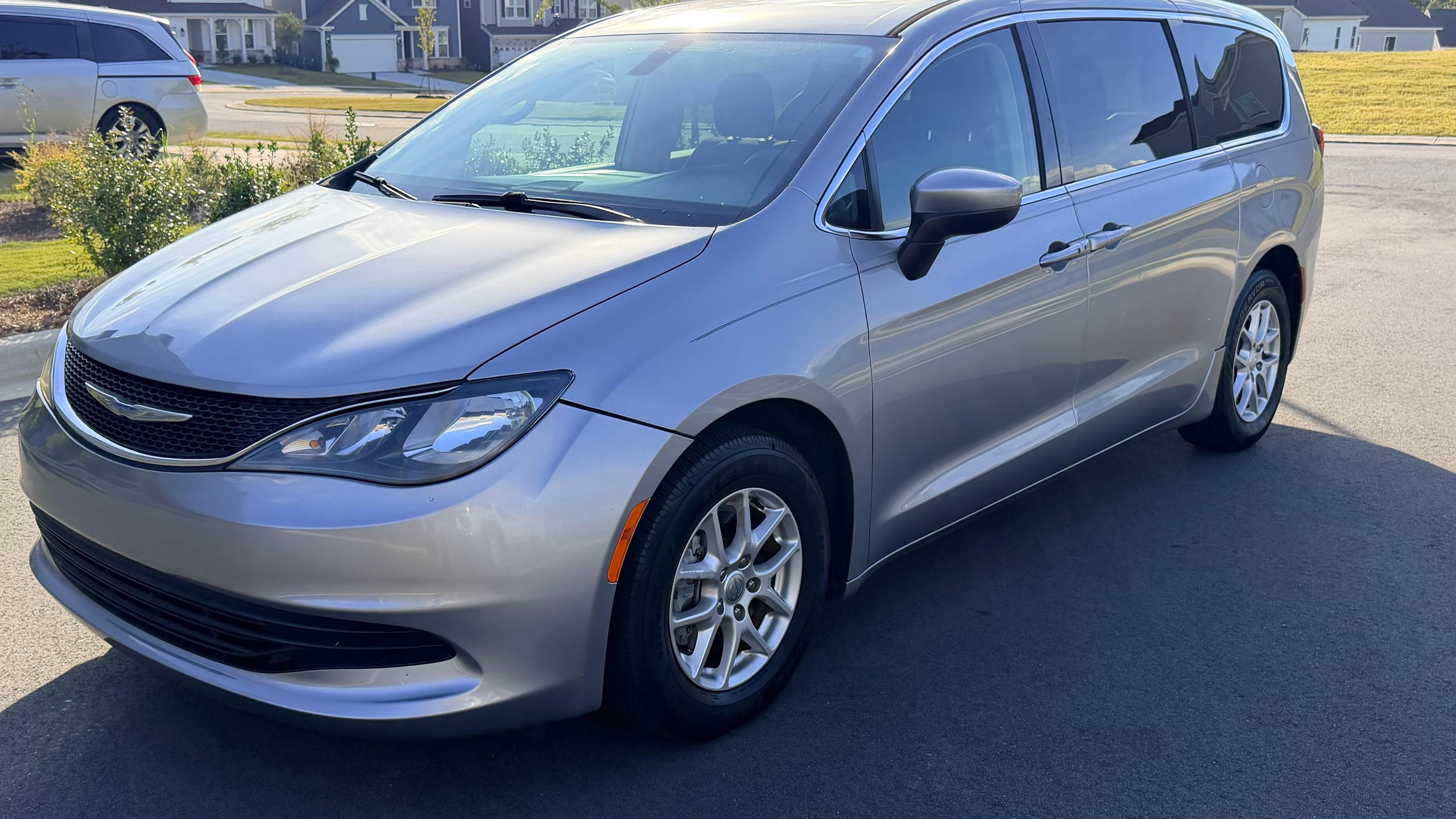 Chrysler Pacifica 2018 in Tega Cay, SC