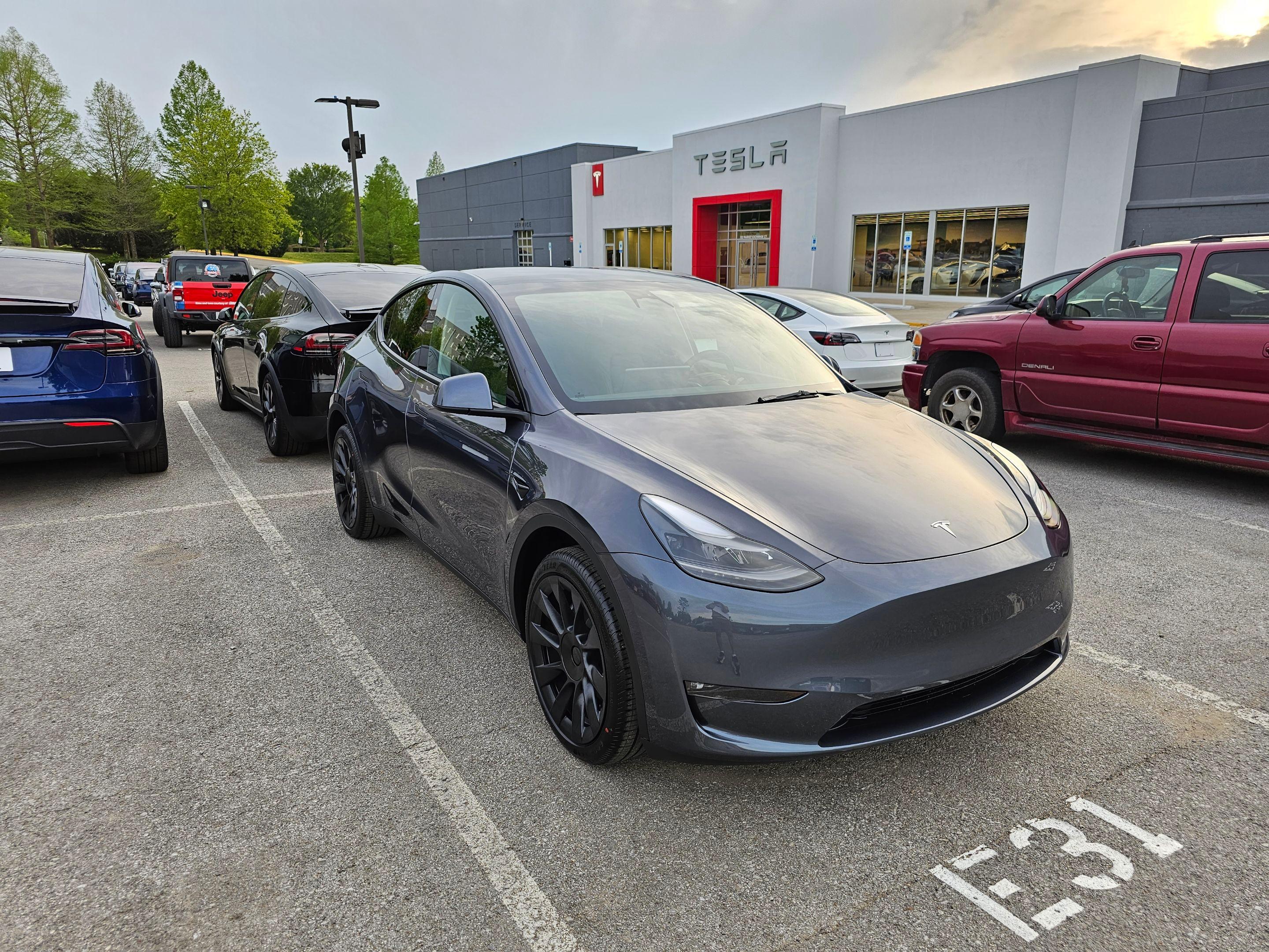 Tesla Model Y 2023 in Nashville, TN