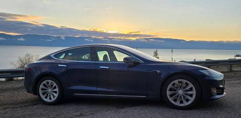 Tesla Model S 2018