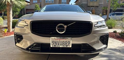 Volvo S60 Plug-In Hybrid 2025