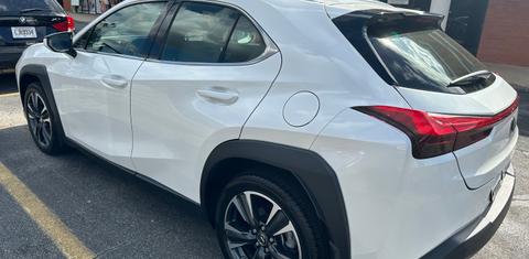 Lexus UX 2022