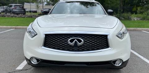 INFINITI QX70 2017