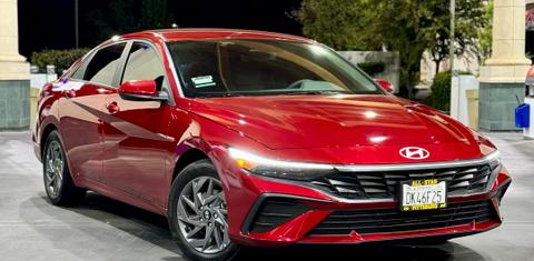 Hyundai Elantra 2024