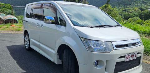 MITSUBISHI Delica 2013