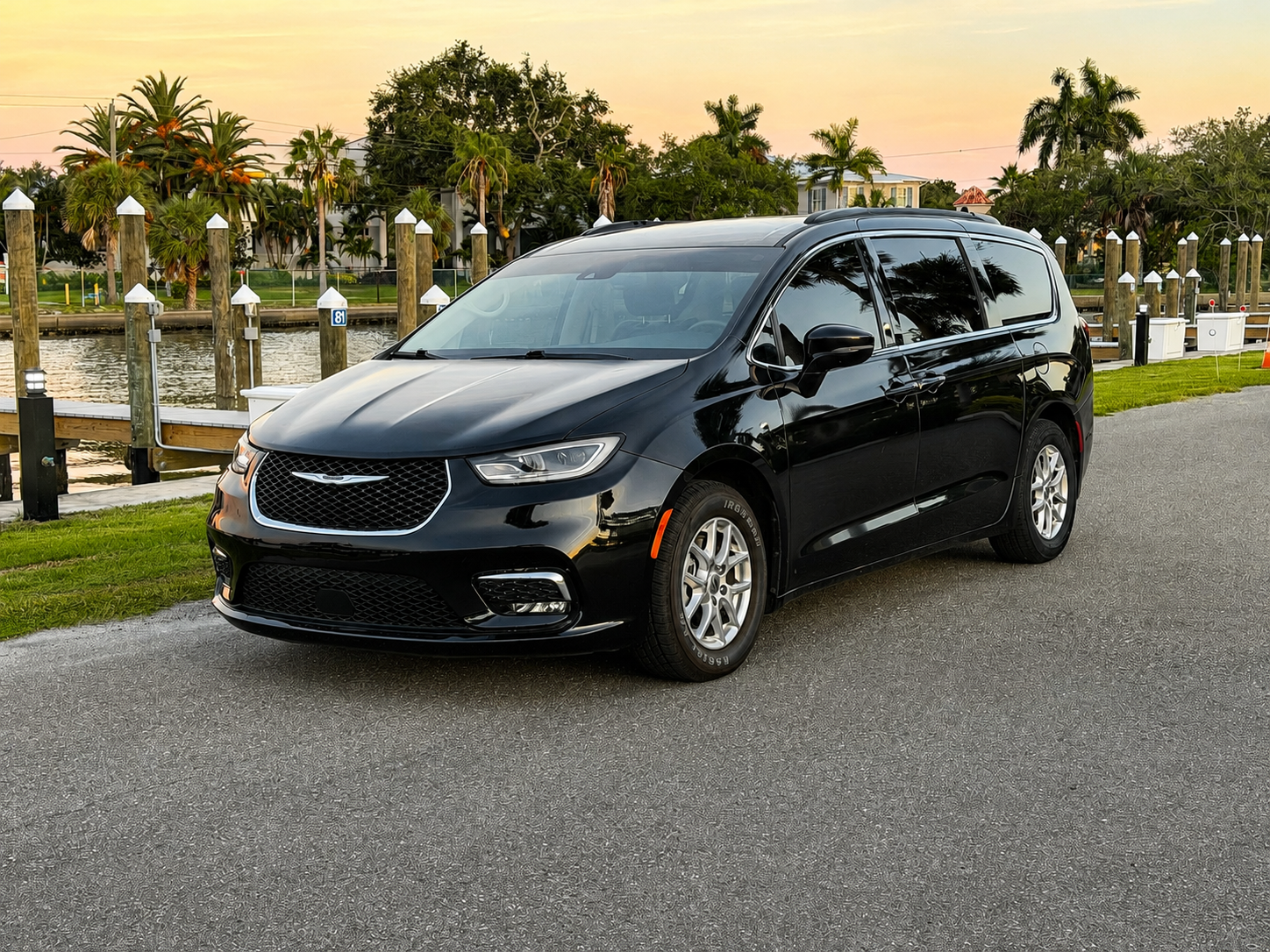 Chrysler Pacifica 2022 in Tampa, FL