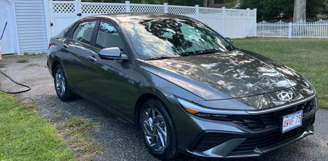 Hyundai Elantra Hybrid 2024