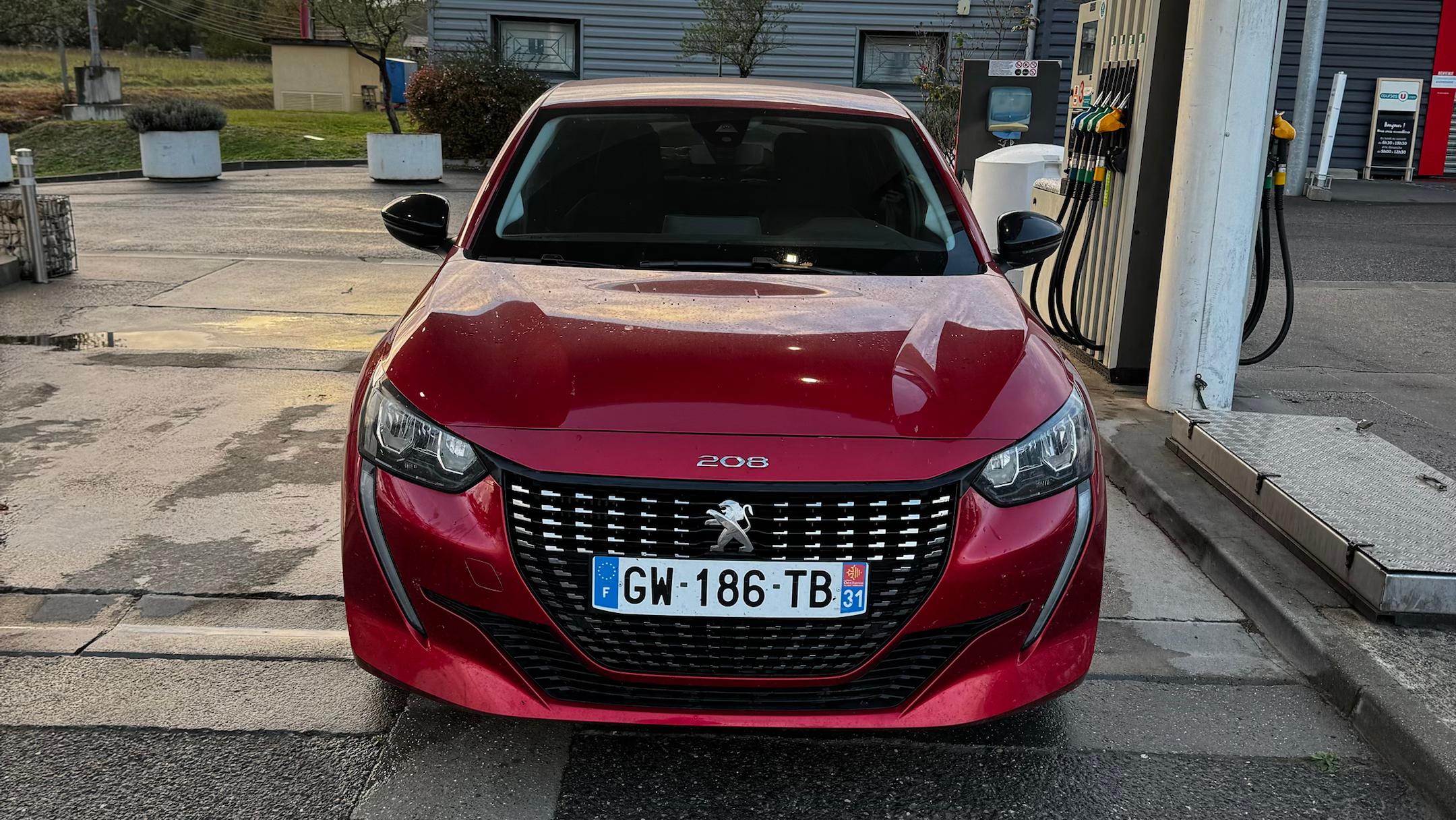Peugeot 208 2024 in Toulouse