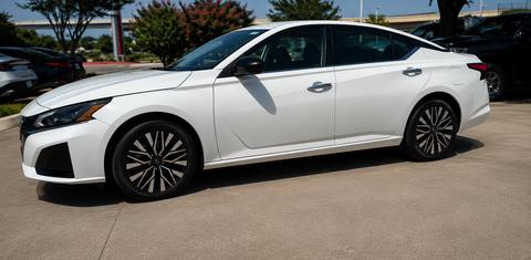 Nissan Altima 2025