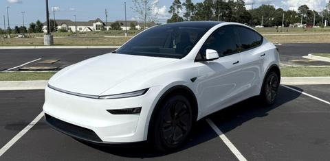 Tesla Model Y 2026