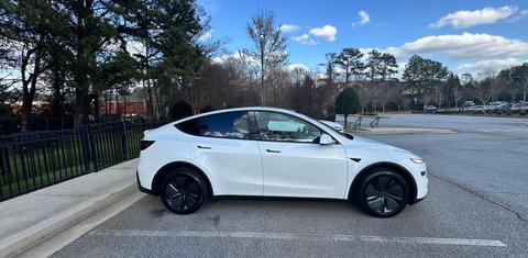 Tesla Model Y 2026