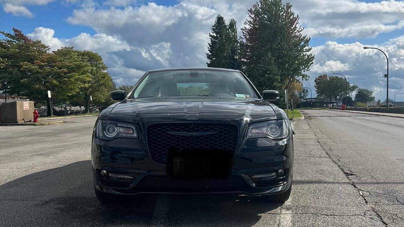 Chrysler 300 2023 in Buffalo, NY