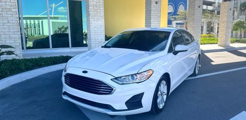 Ford Fusion Hybrid 2020