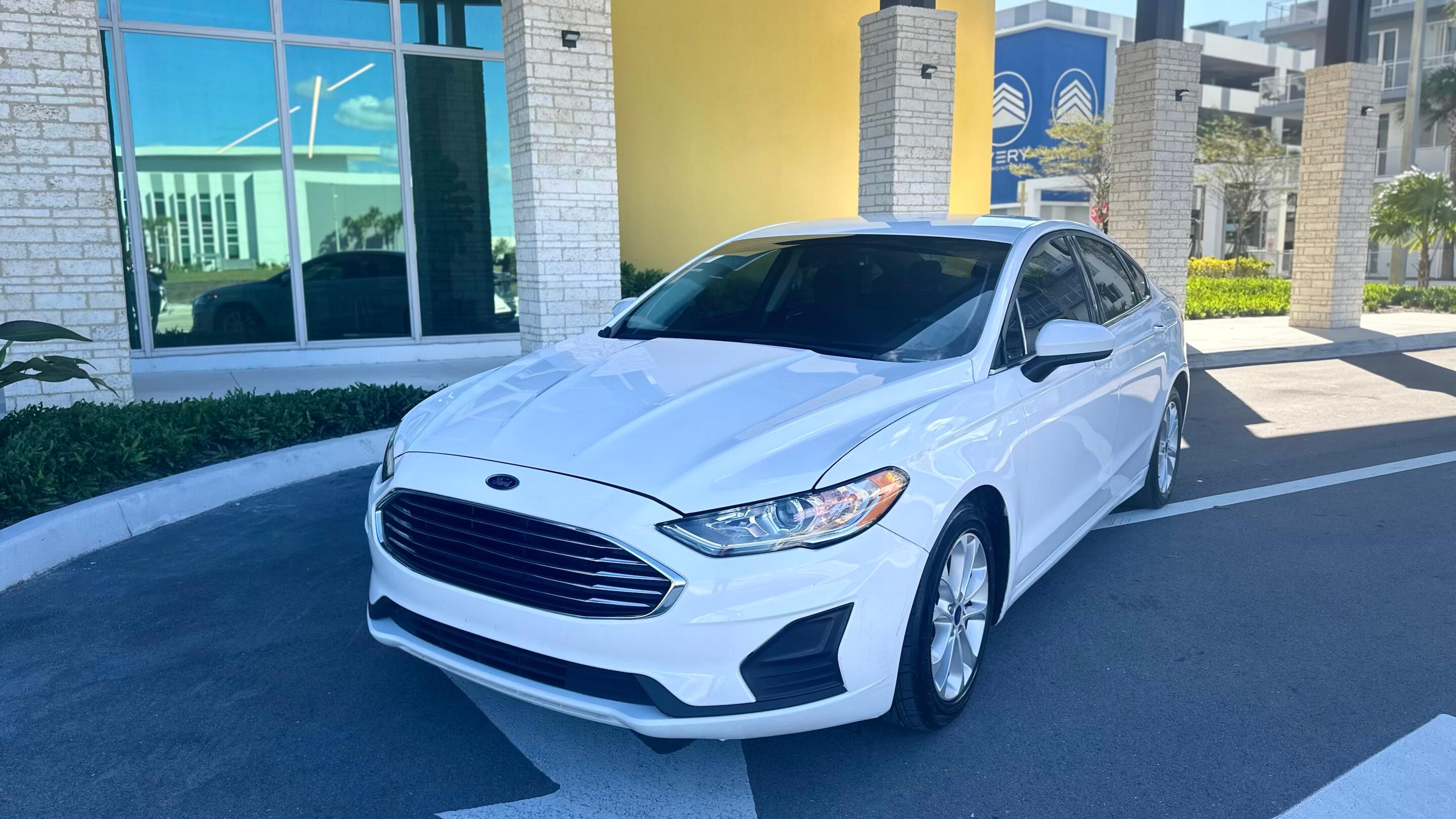 Ford Fusion Hybrid 2020 in 