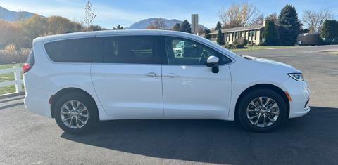 Chrysler Pacifica 2023