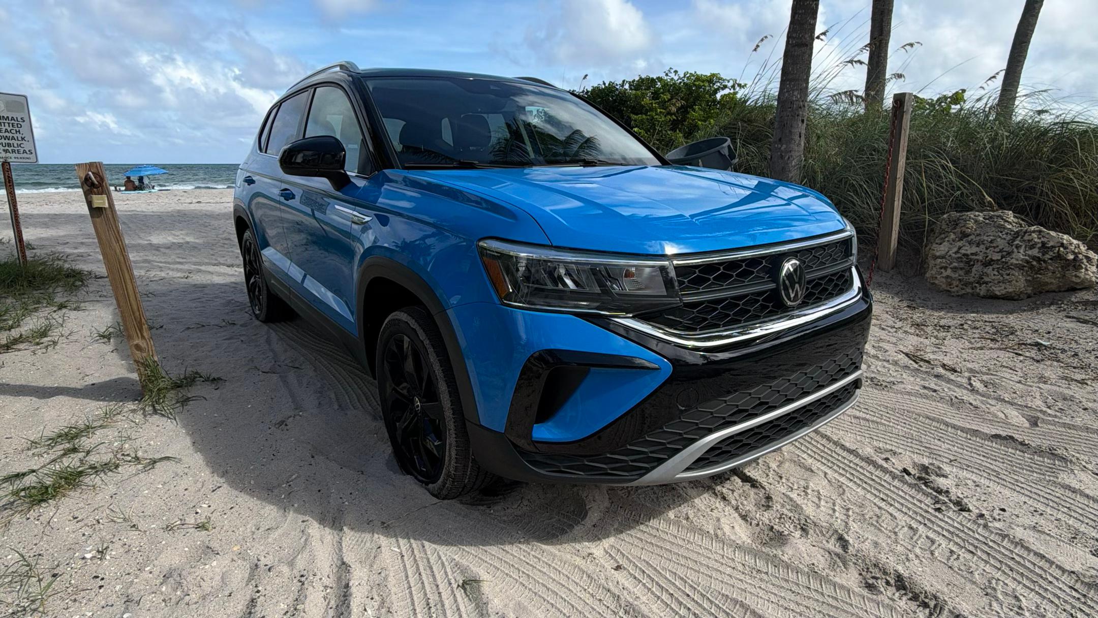 Volkswagen Taos 2024 in Dania Beach, FL