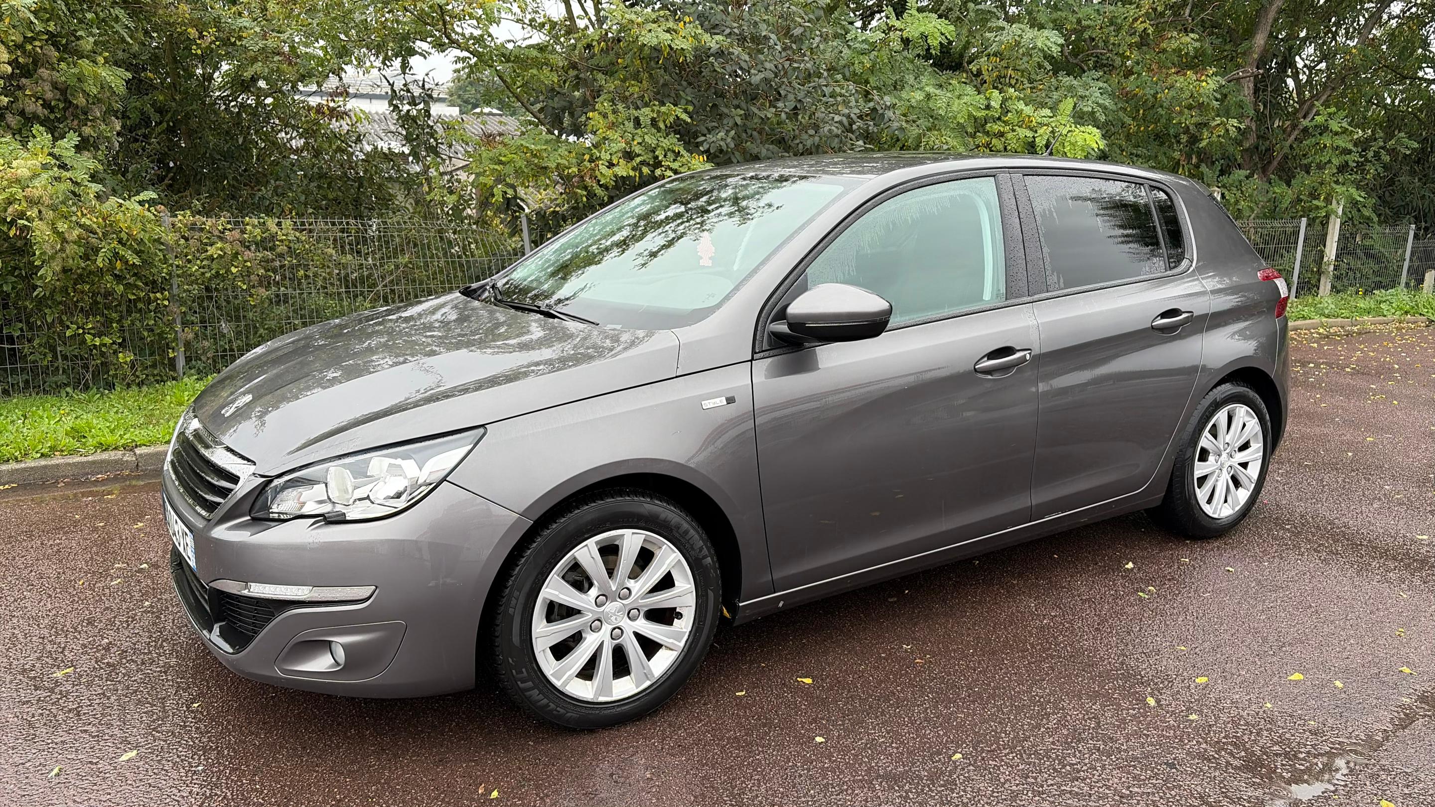 Peugeot 308 2016 à Caen