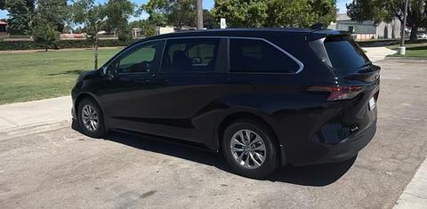 Toyota Sienna 2026