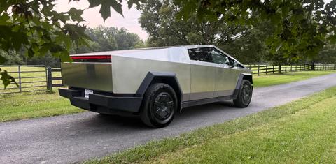 Tesla Cybertruck 2025