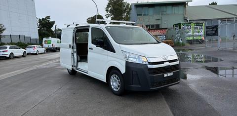 Toyota HIACE 2025