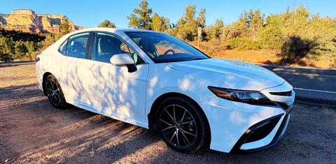 Toyota Camry Hybrid 2024