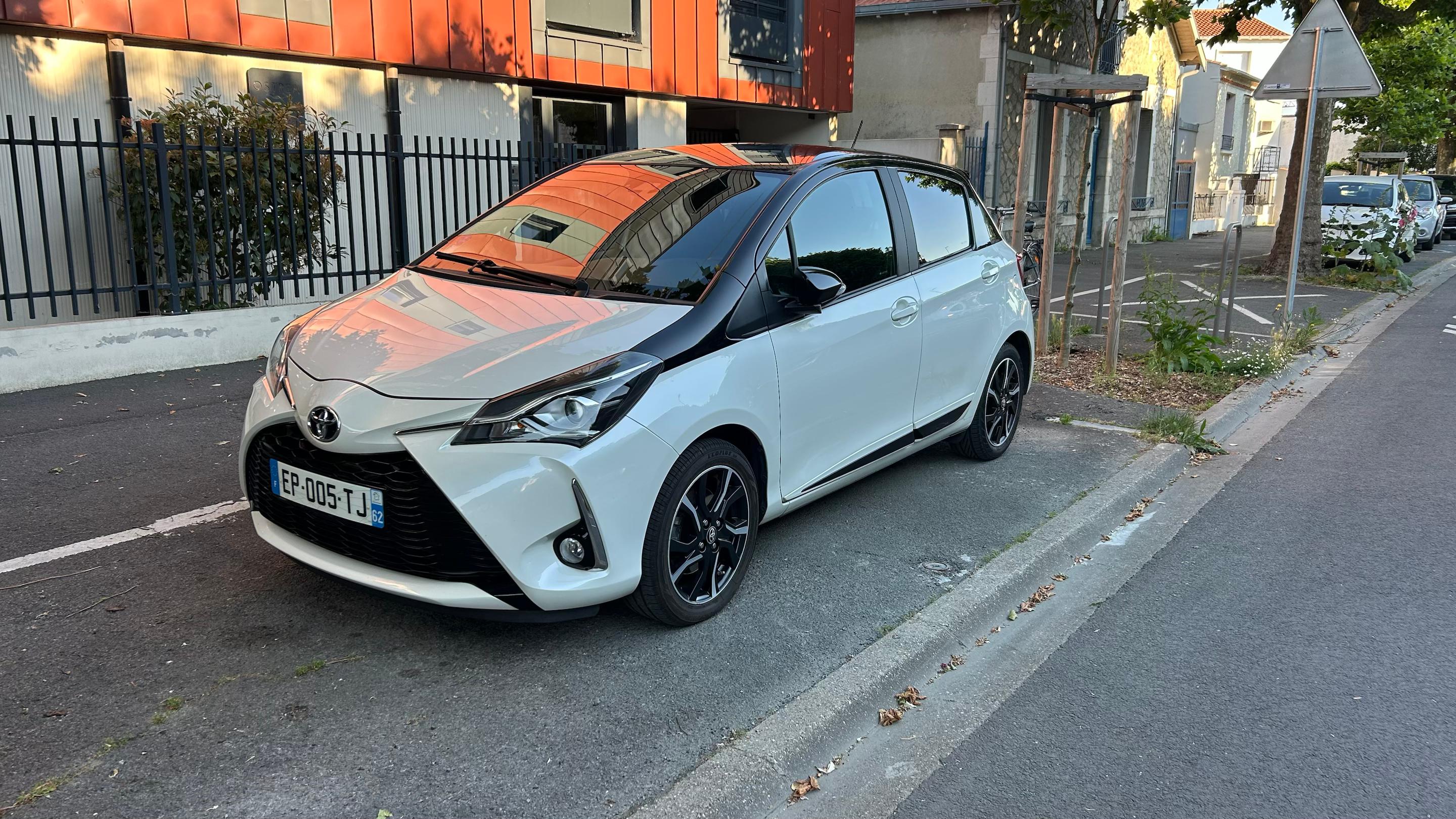 Toyota YARIS 2017 à La Rochelle