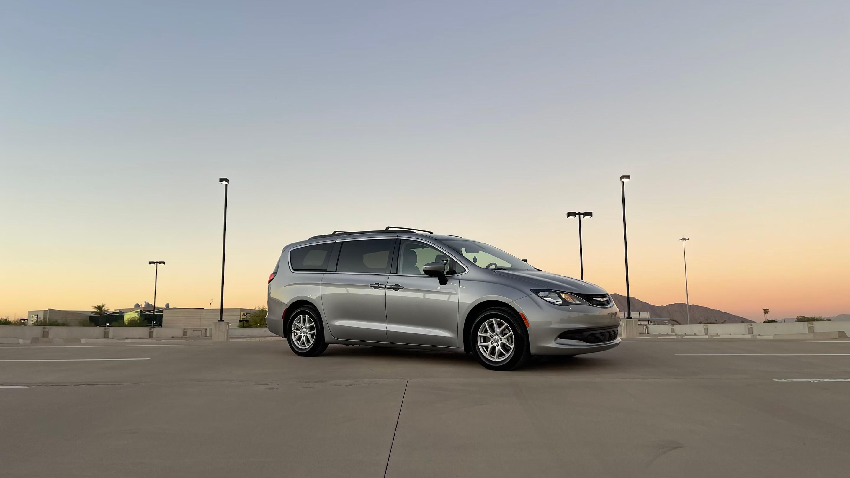 Chrysler Voyager 2021 in Phoenix, AZ