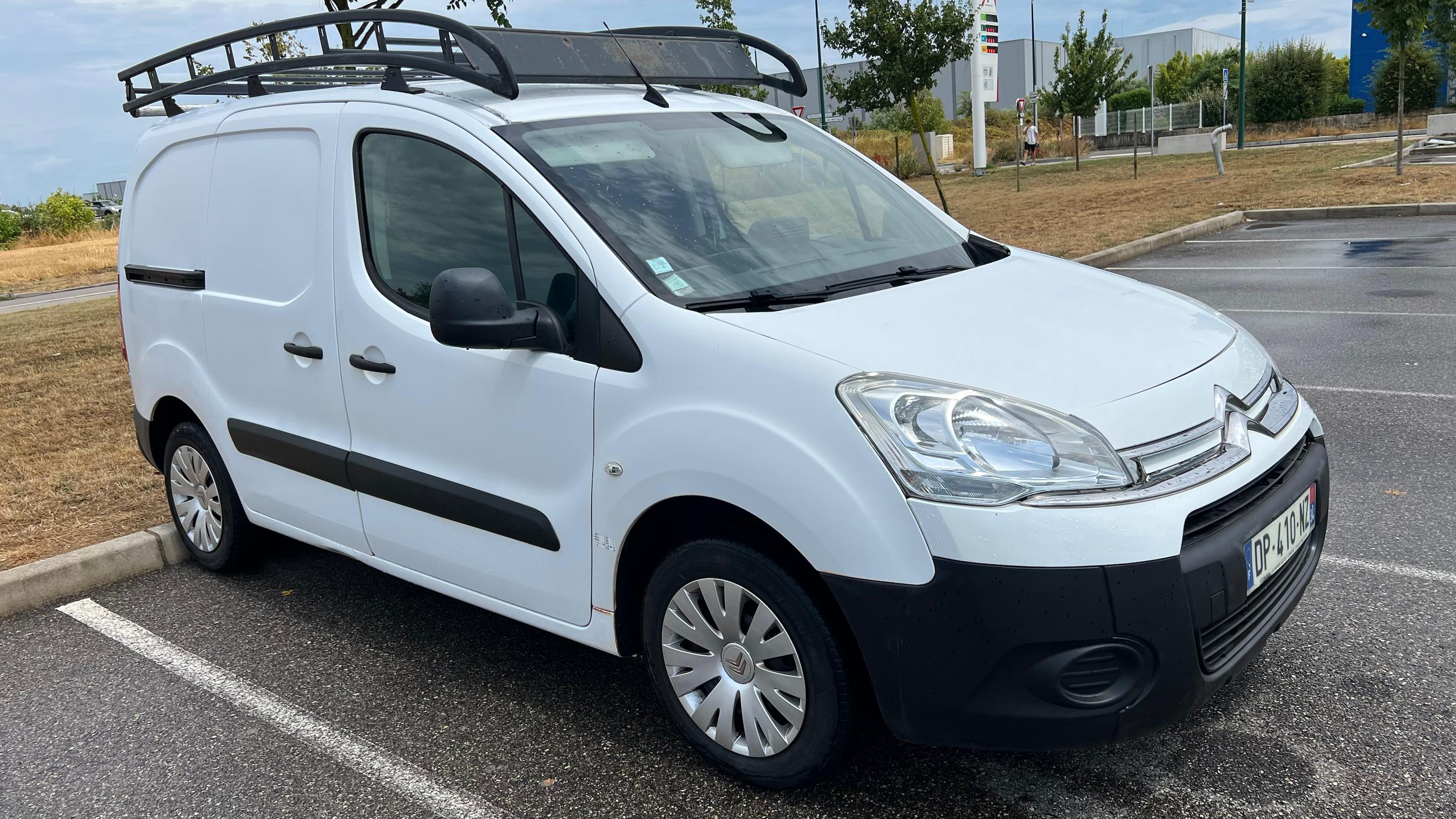 Citroen BERLINGO FOURGON 2015 à Lyon