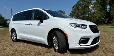 Chrysler Pacifica 2024