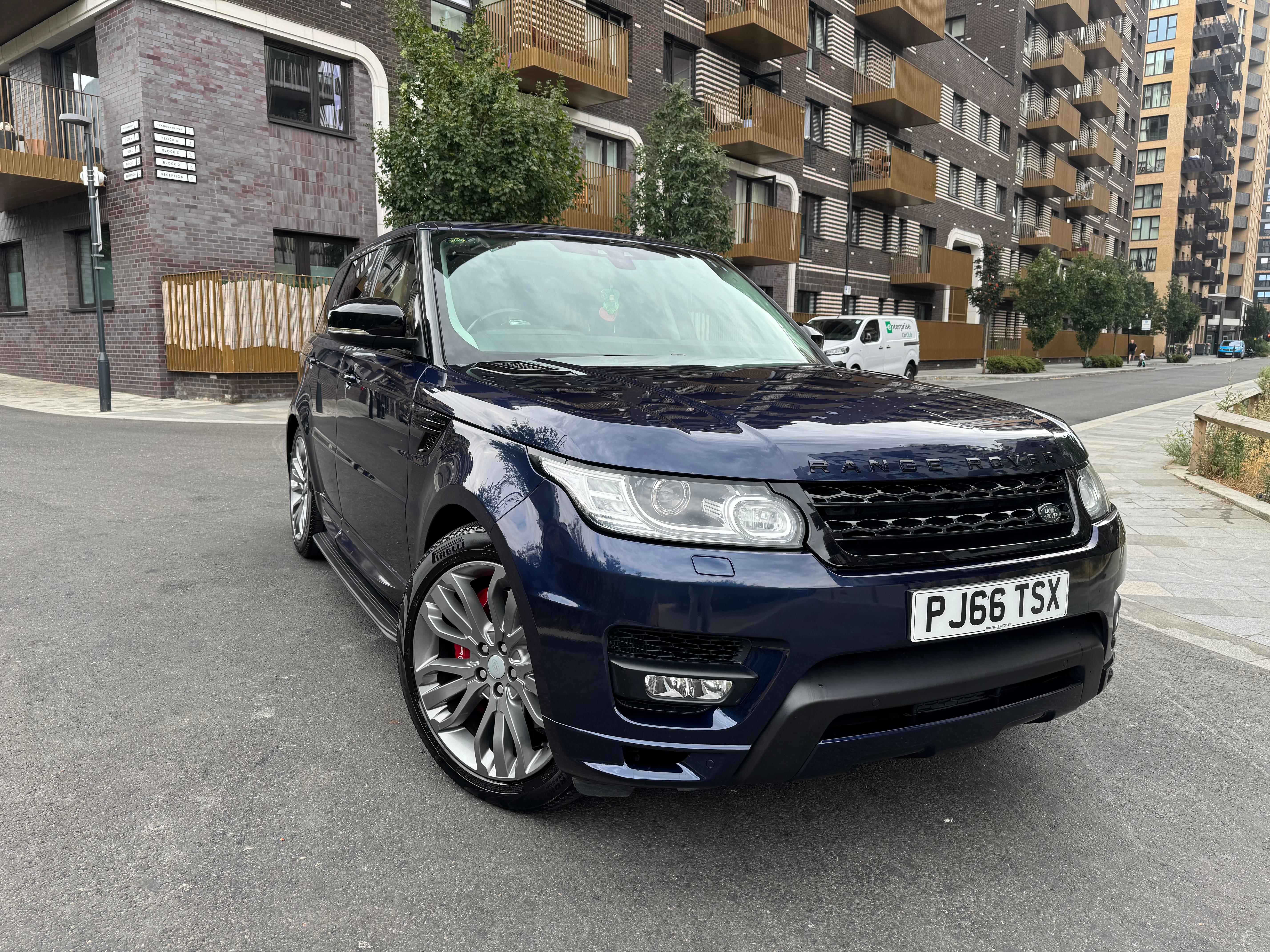 Land Rover Range Rover Sport 2017 in Loughton