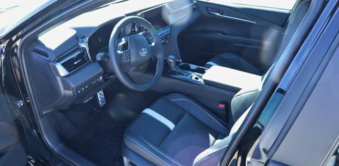Toyota Camry Hybrid 2026