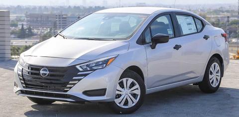 Nissan Versa 2025