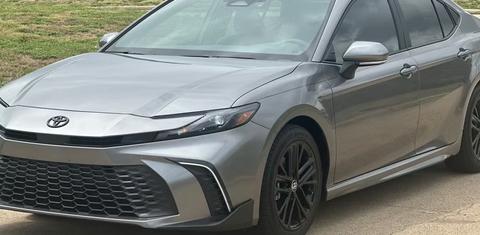 Toyota Camry Hybrid 2025